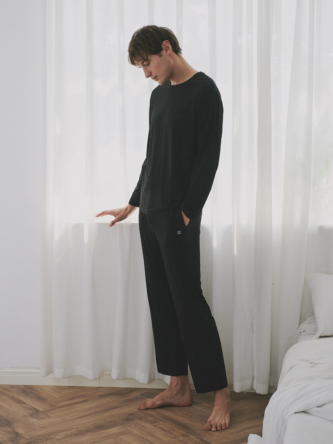 Black #color_Black