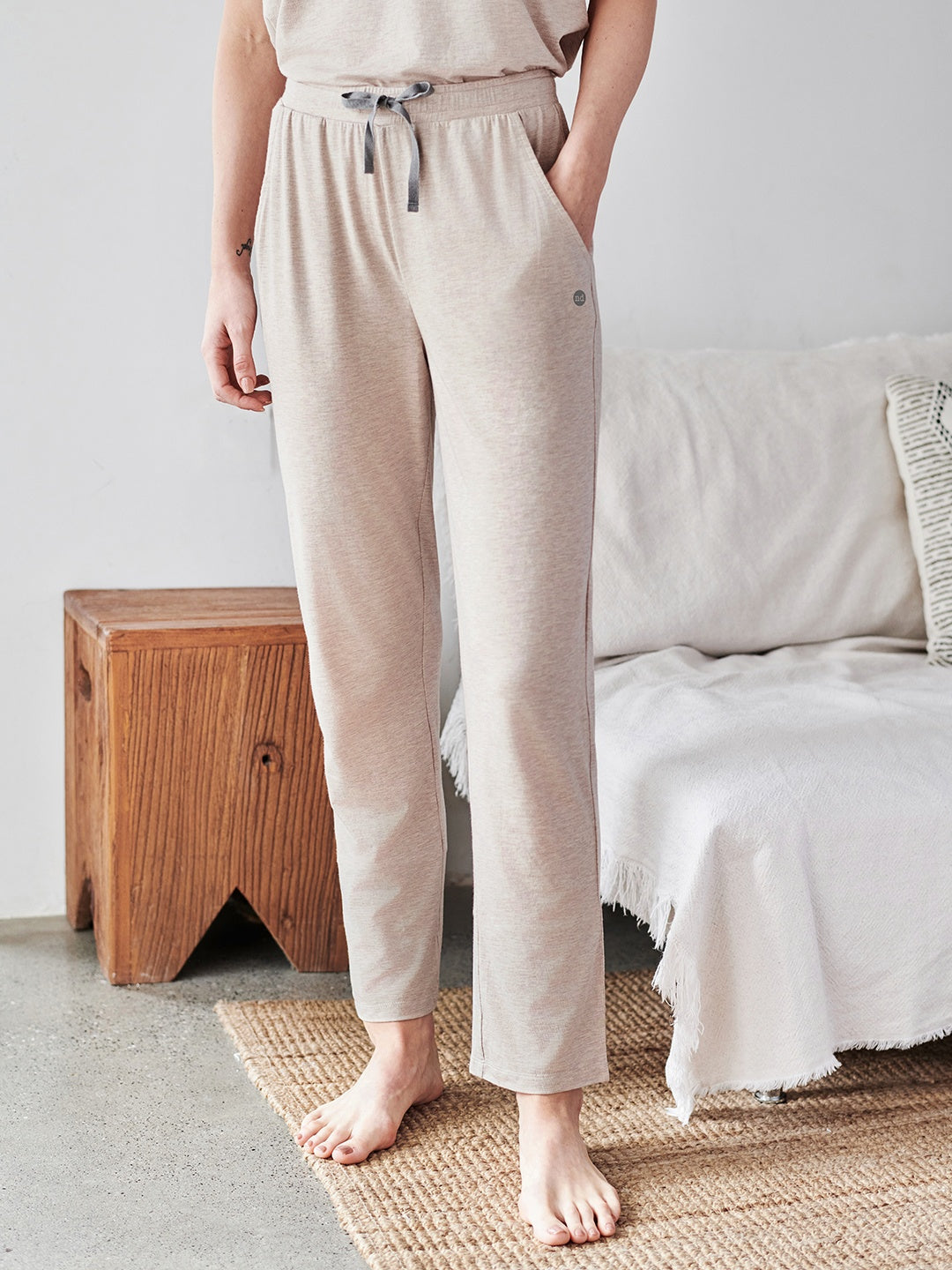 Warm Taupe #color_Warm Taupe