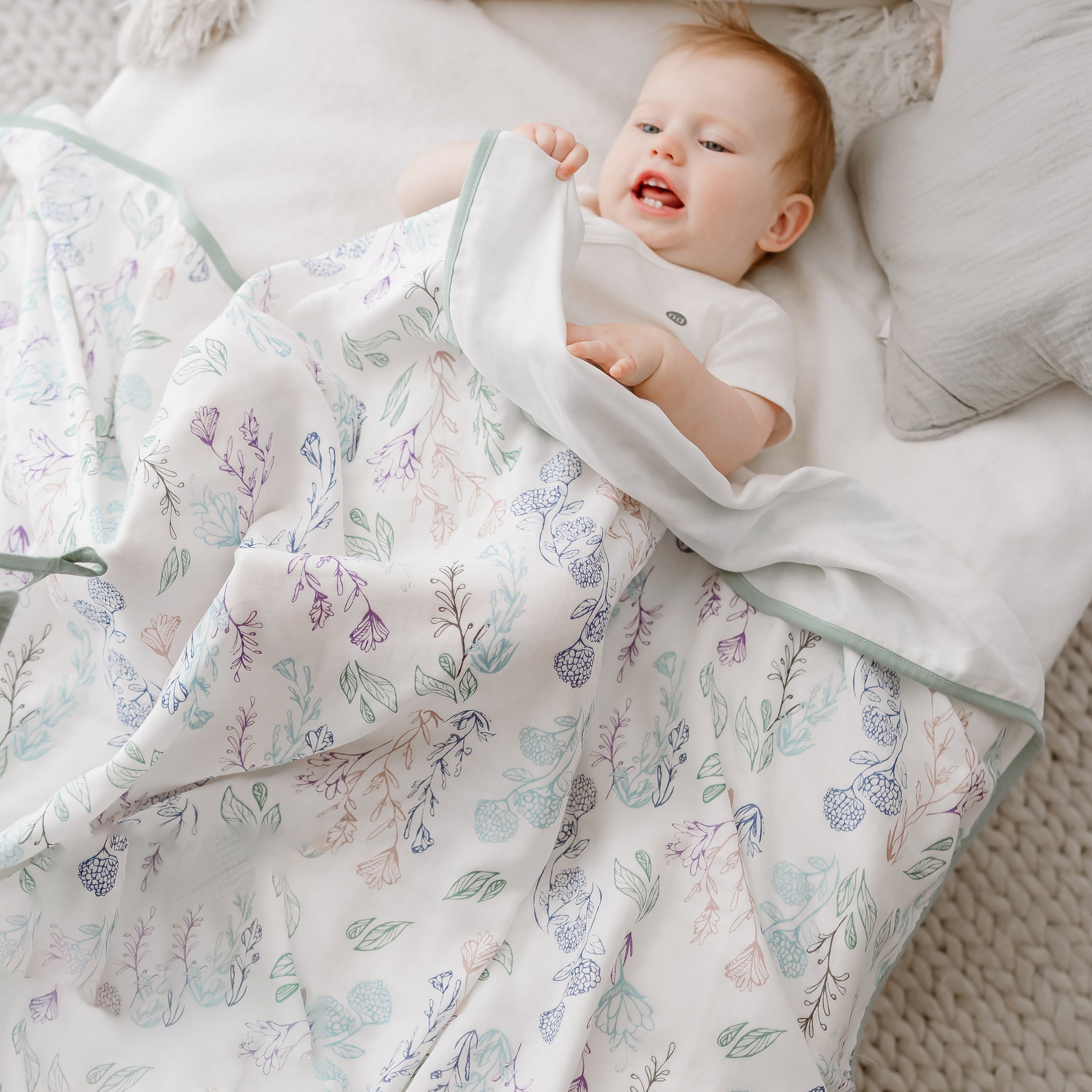 Breezy Blooms #color_Breezy Blooms