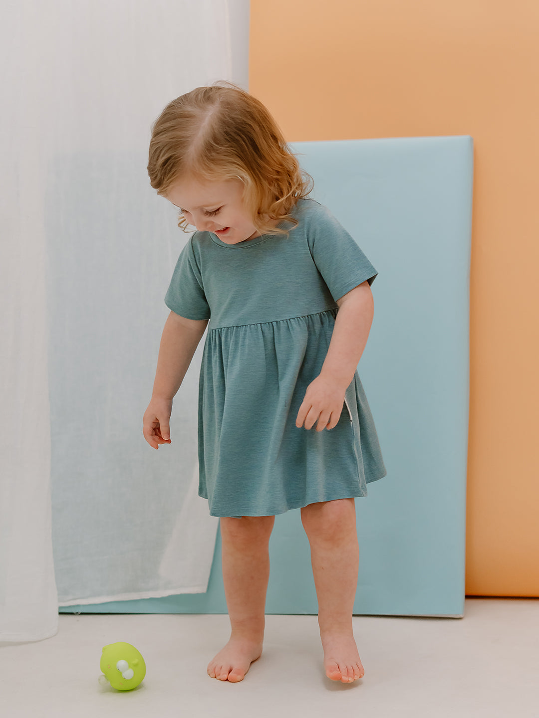 Meadow Green #color_Meadow Green