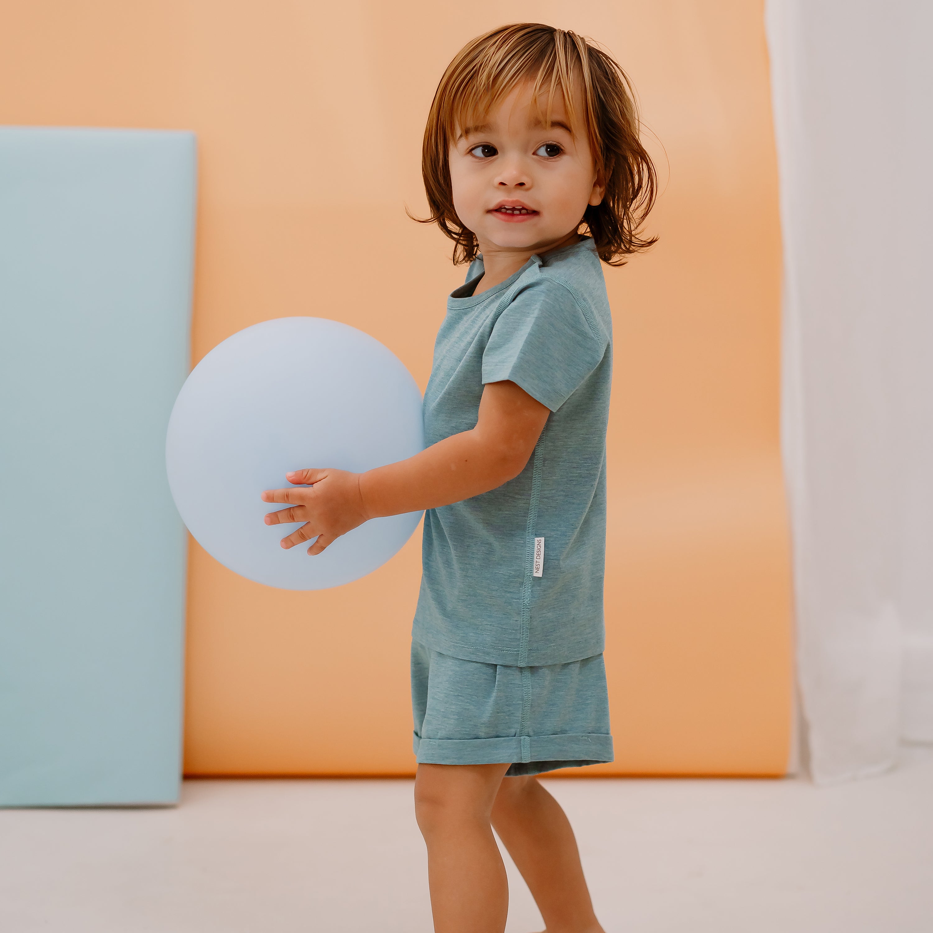 Meadow Green #color_Meadow Green