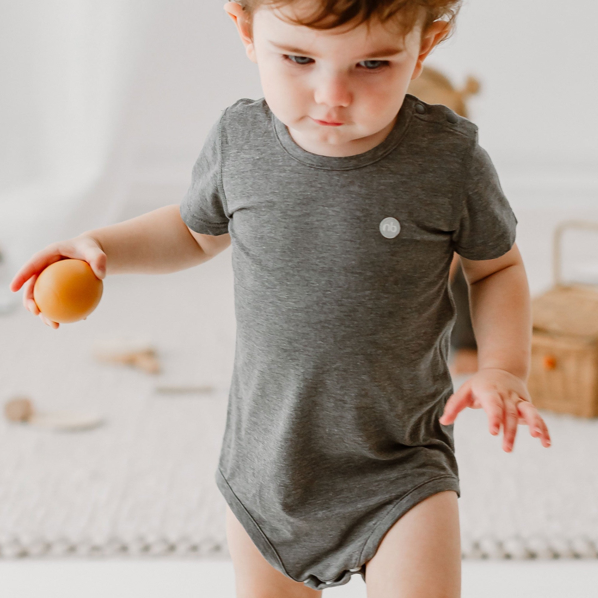 Charcoal #color_Charcoal