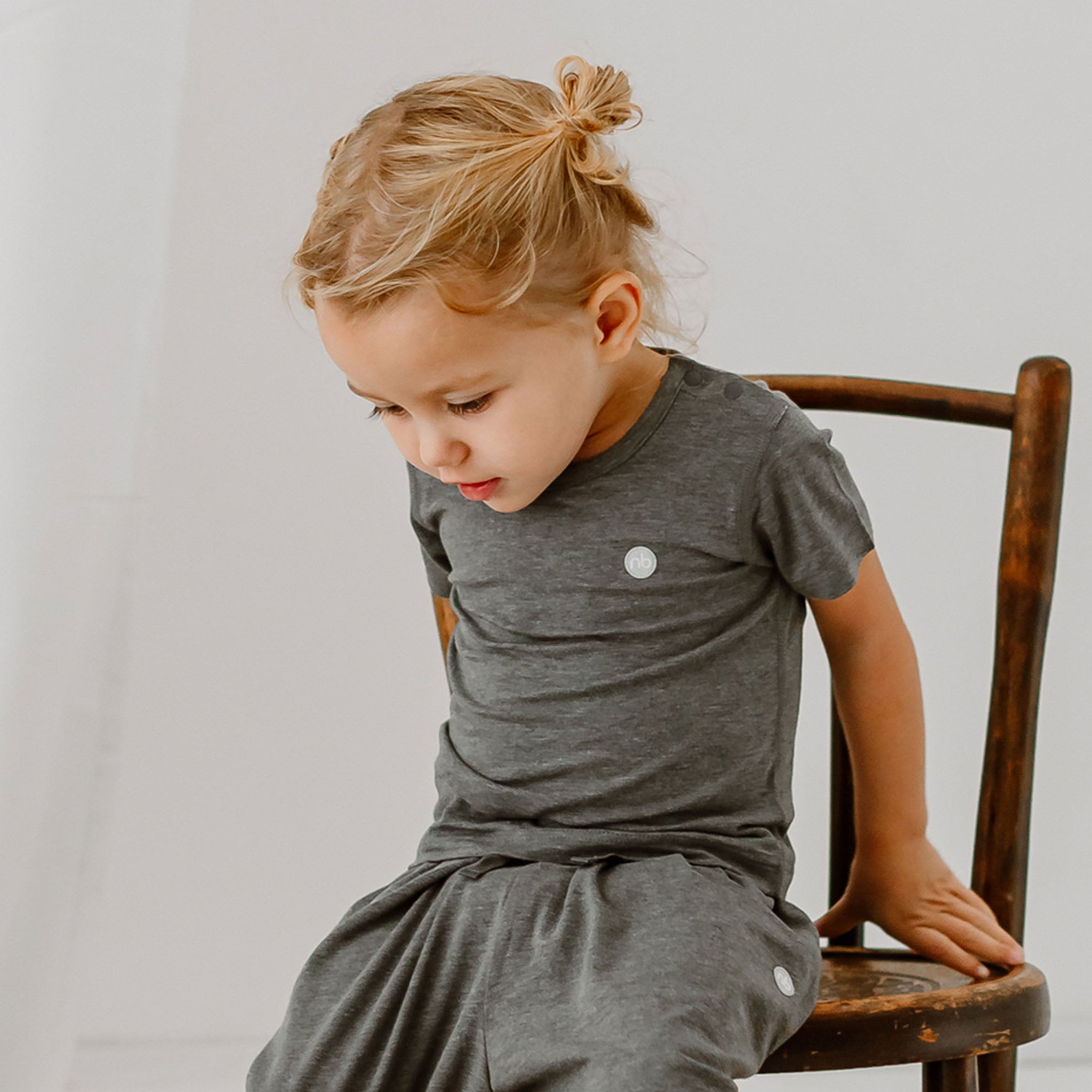 Charcoal #color_Charcoal