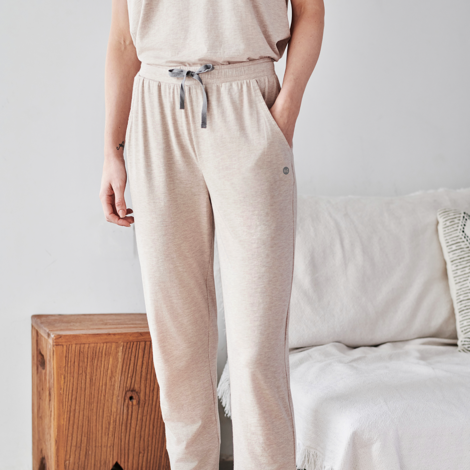 Warm Taupe #color_Warm Taupe