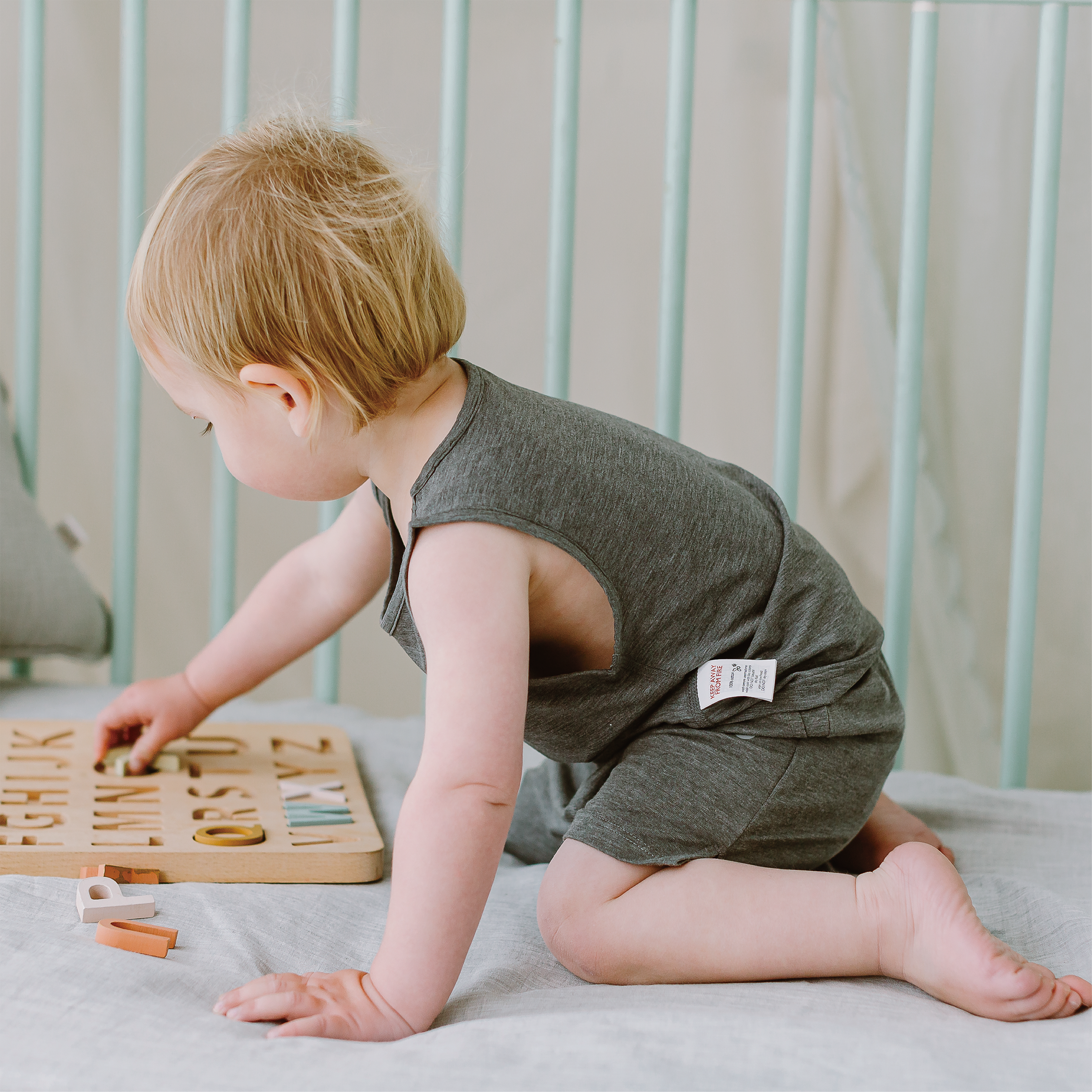 Charcoal #color_Charcoal