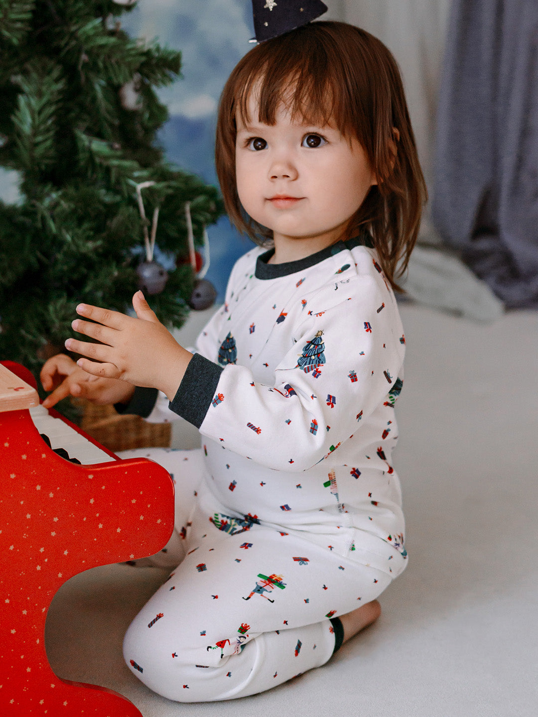 SANTAS ELVES #color_SANTAS ELVES