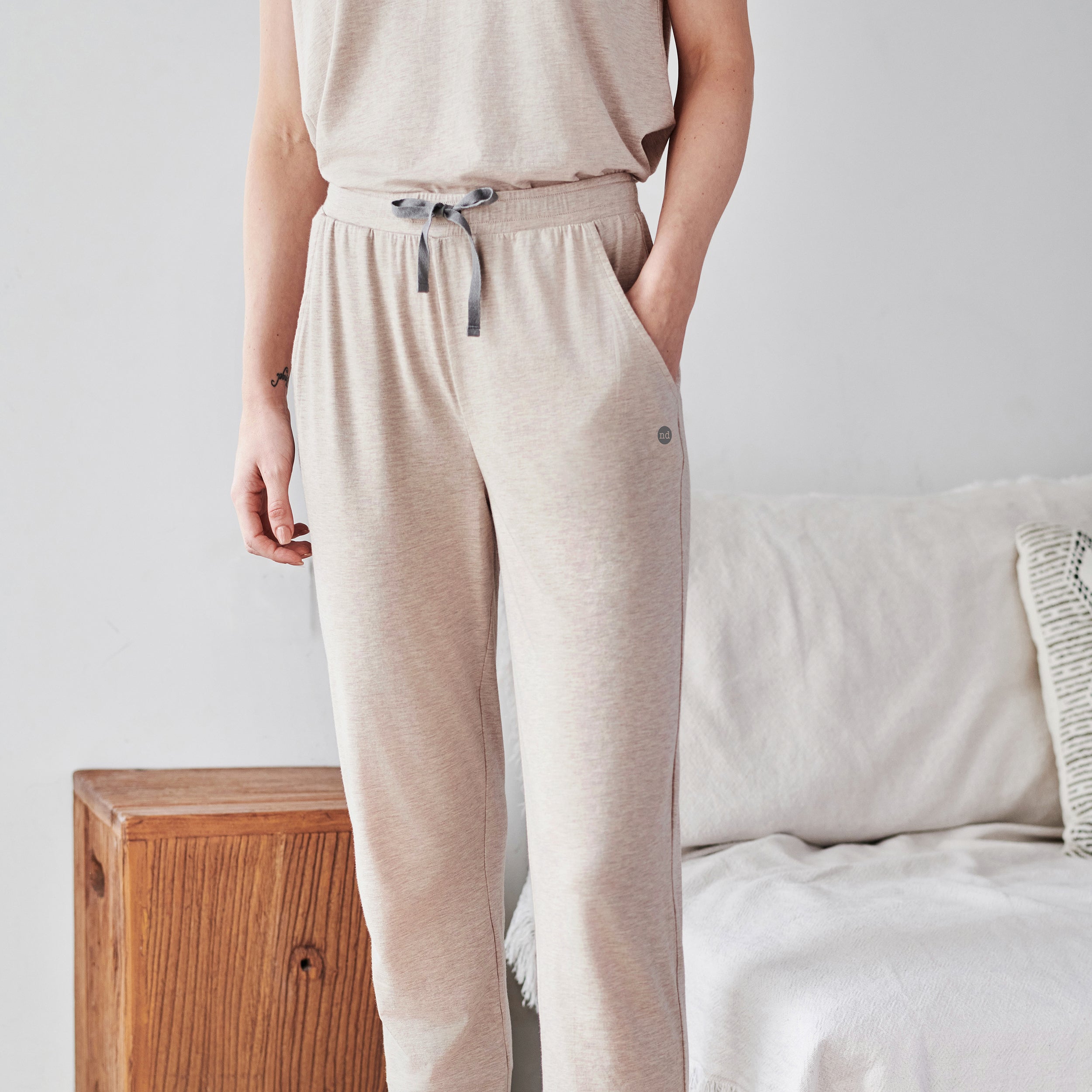 Warm Taupe #color_Warm Taupe