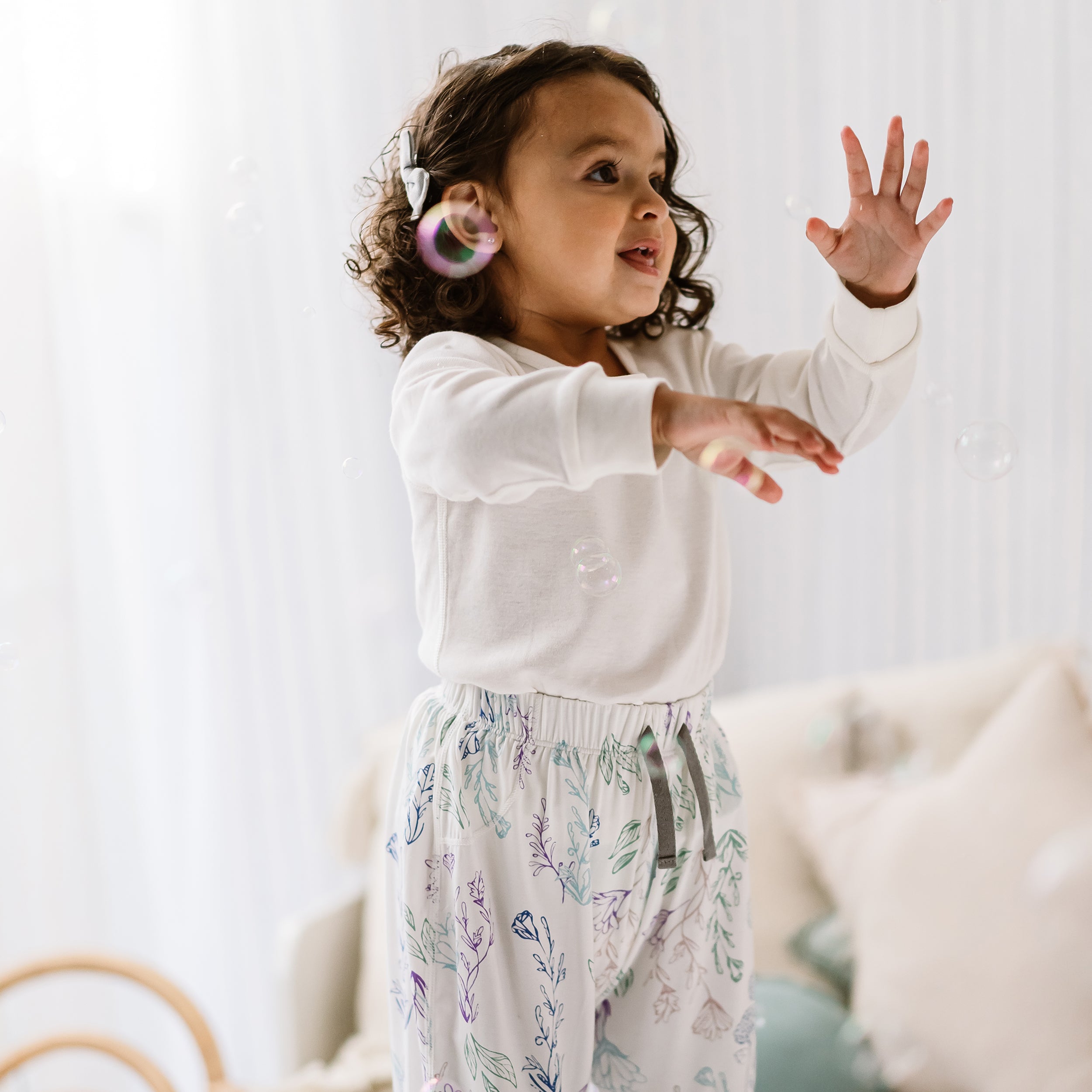 Breezy Blooms #color_Breezy Blooms