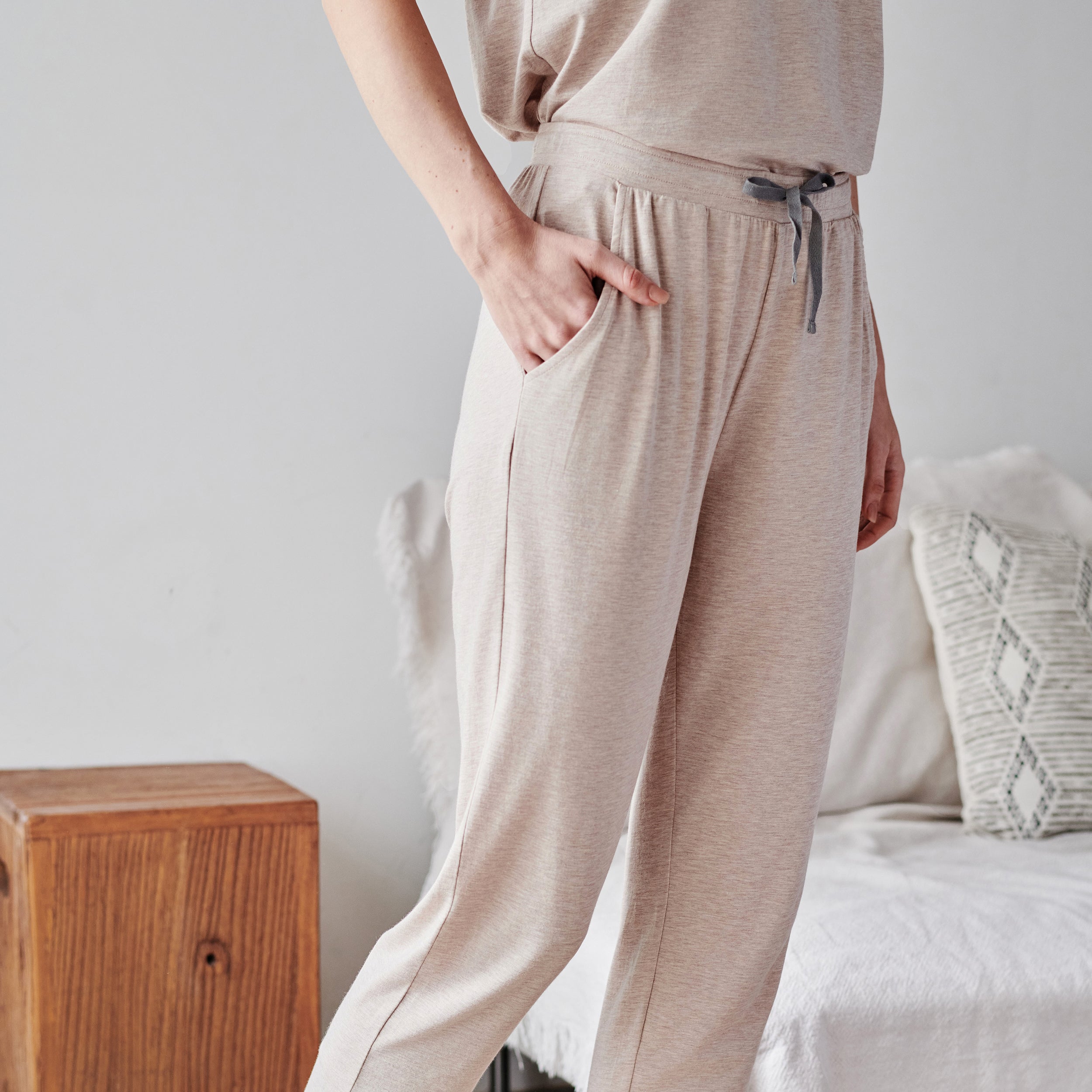 Warm Taupe #color_Warm Taupe