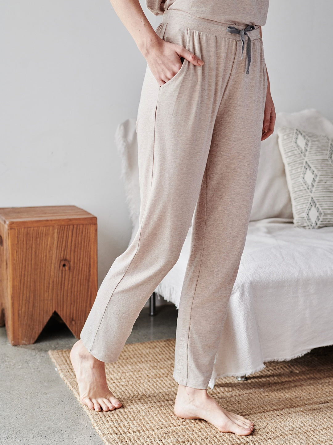 Warm Taupe #color_Warm Taupe