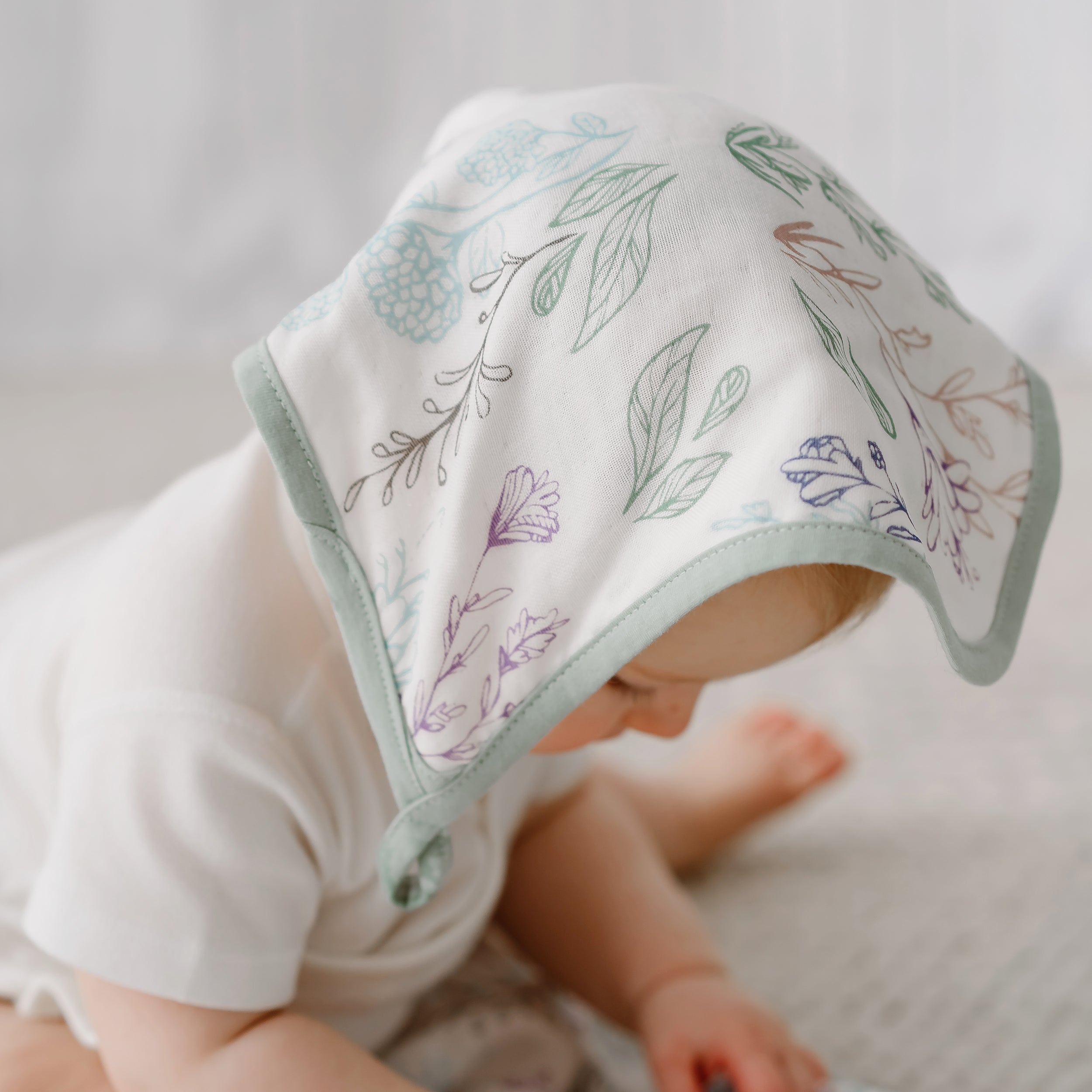 Breezy Blooms #color_Breezy Blooms