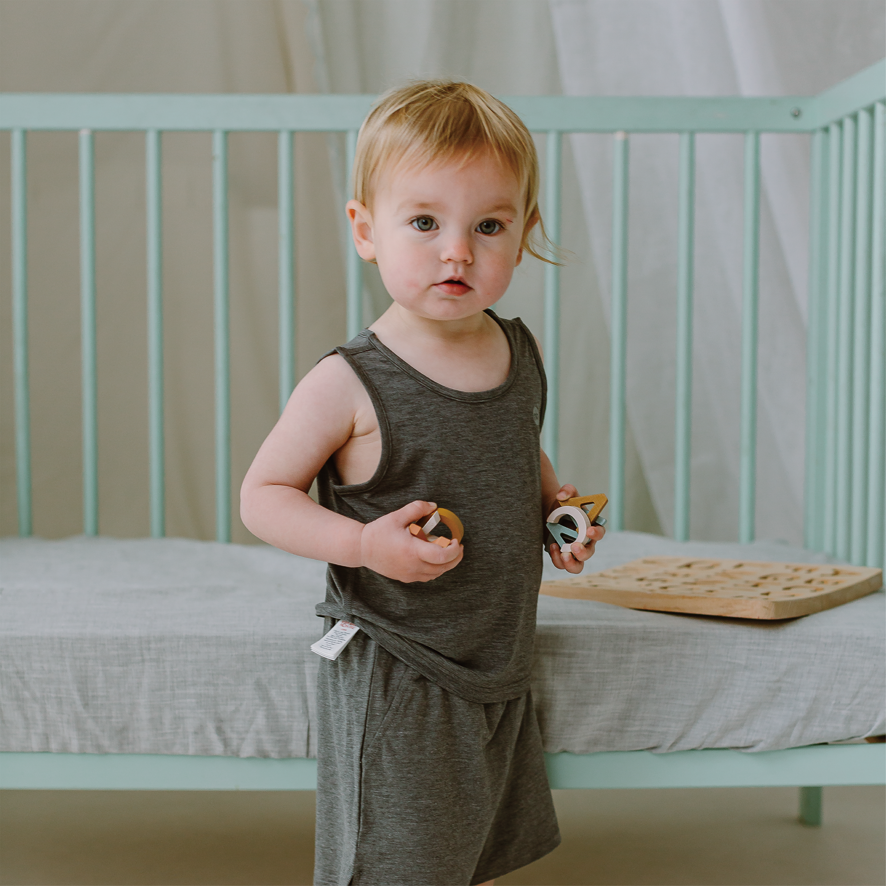 Charcoal #color_Charcoal