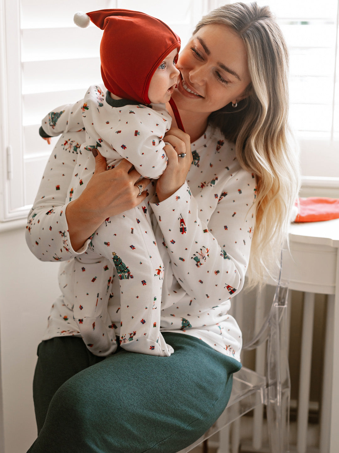 Santas Elves #color_Santas Elves