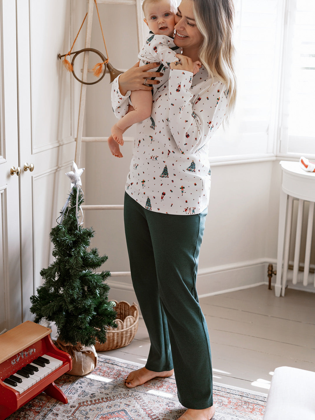 Santas Elves #color_Santas Elves