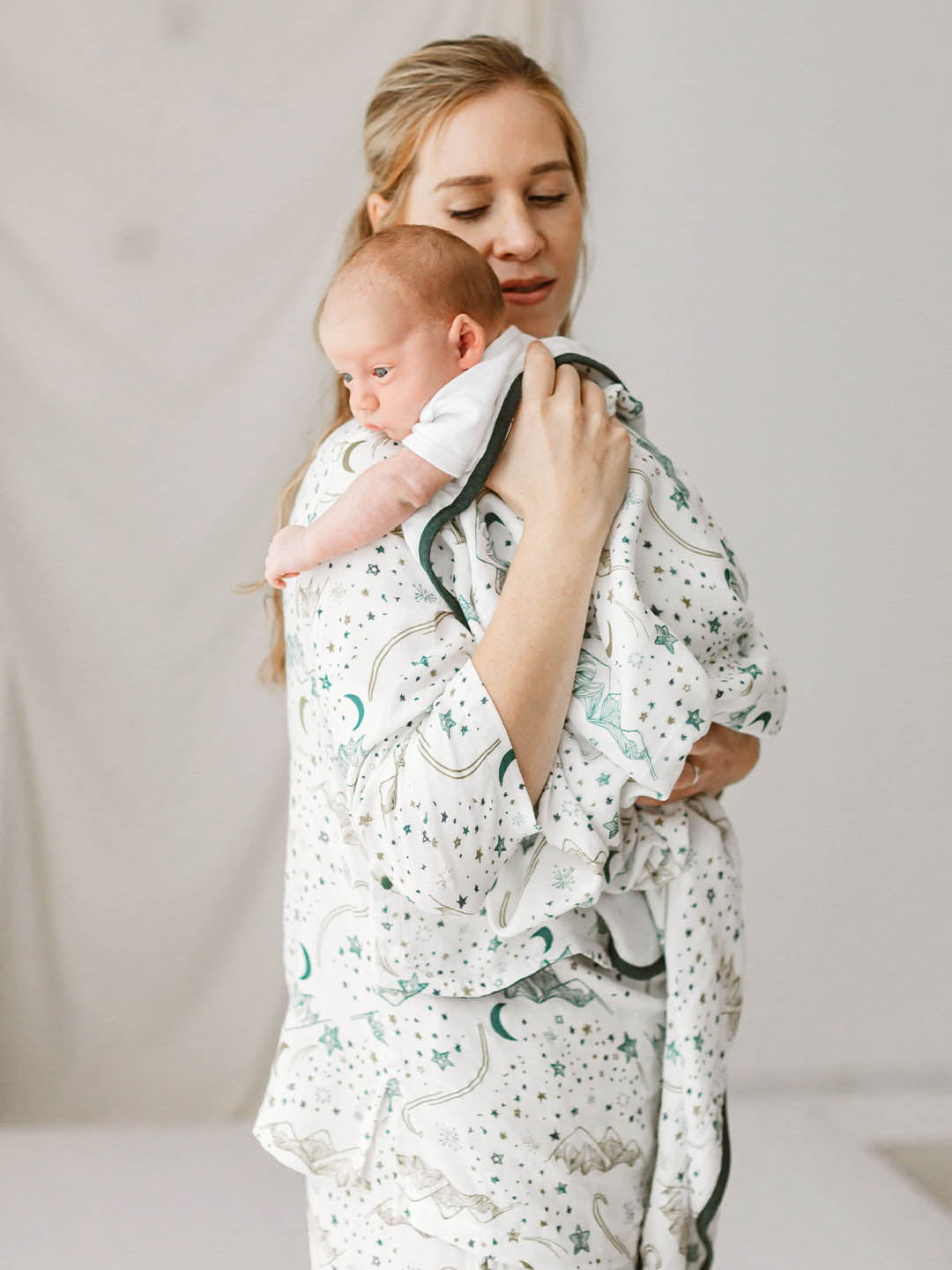 Bamboo Muslin Medium Nesting Blanket
