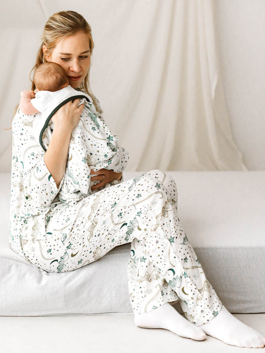 Bamboo Muslin Medium Nesting Blanket